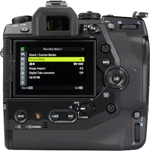 OLYMPUS OM-D E-M1X + M.ZUIKO DIGITAL 12‑40 PRO