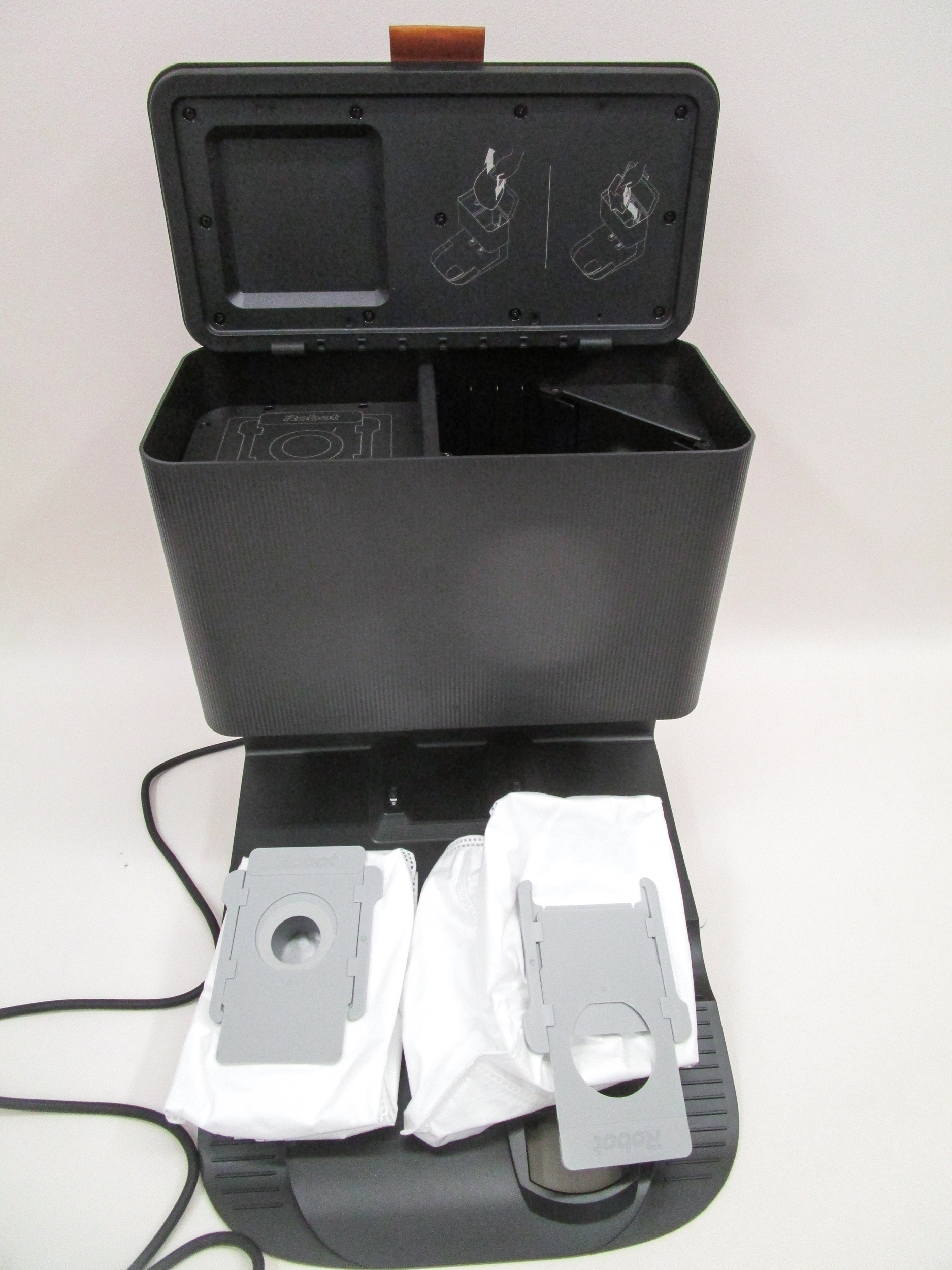 IROBOT ROOMBA I1+ I1556 40